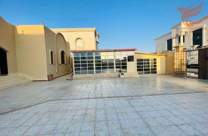 Villa - 5 Bedrooms - 7 Bathrooms for sale in Seih Al Ghubb - Ras Al Khaimah