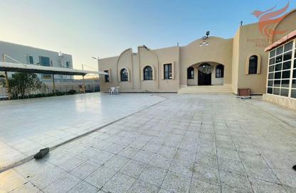 Villa - 5 Bedrooms - 7 Bathrooms for sale in Seih Al Ghubb - Ras Al Khaimah