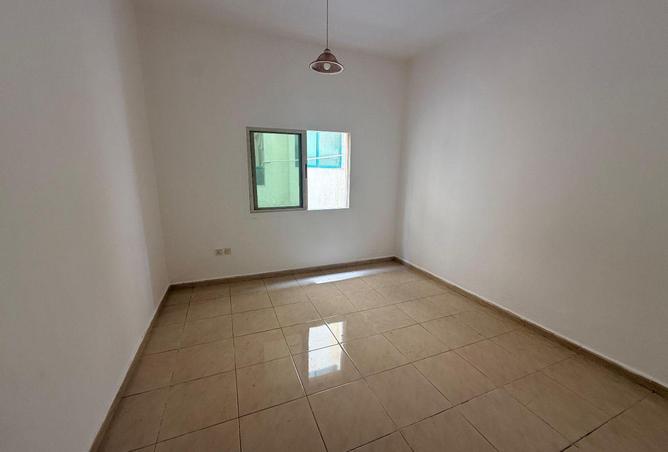 78182357 - Property Image 3