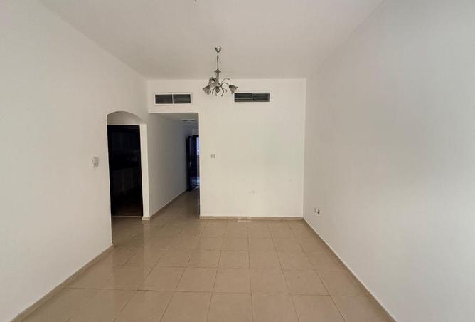 78182357 - Property Image 2