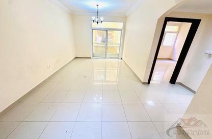Apartment - 1 Bedroom - 2 Bathrooms for rent in Muwaileh 29 Building - Muwaileh - Sharjah