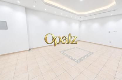 Shop - Studio - 1 Bathroom for rent in Warba Center - Al Muraqqabat - Deira - Dubai Shop - Studio - 1 Bathroom for rent in Warba Center - Al Muraqqabat - Deira - Dubai