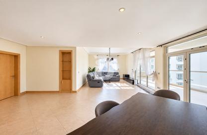 Apartment - 3 - 4 for rent in Al Shahla - Shoreline Apartments - Palm Jumeirah - Dubai