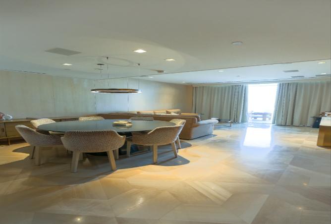 Luxury 2BR | Fully Furnished | Vacant photo 2