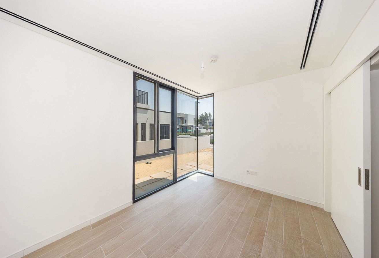 4 bedroom townhouse in Jebel Ali Village Townhouses, Jebel Ali: 11