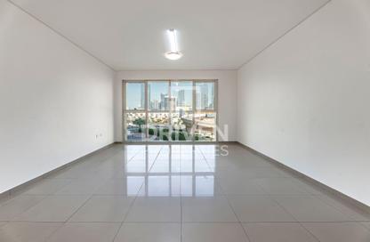Apartment - 1 Bedroom - 2 Bathrooms for rent in RAK Tower - Marina Square - Al Reem Island - Abu Dhabi
