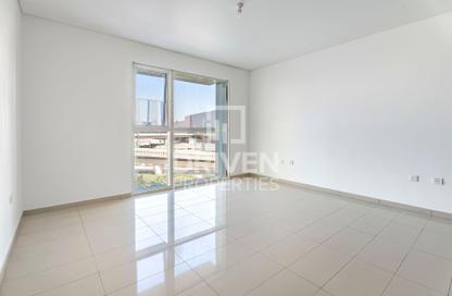 Apartment - 1 Bedroom - 2 Bathrooms for rent in RAK Tower - Marina Square - Al Reem Island - Abu Dhabi