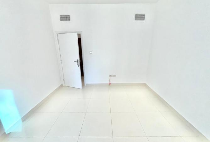 56146870 - صورة العقار 3