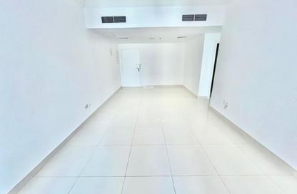 Apartment - 2 Bedrooms - 2 Bathrooms for rent in Al Khan - Sharjah