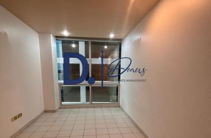 Apartment - 3 Bedrooms - 4 Bathrooms for rent in Baynuna Tower 1 - Corniche Road - Abu Dhabi