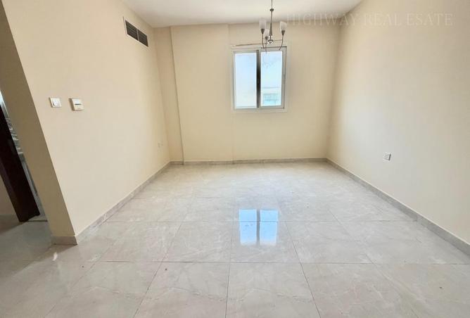 98720413 - Property Image 3
