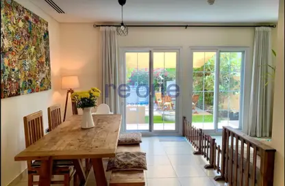 تاون هاوس - غرفة نوم - 2 حمامات للايجار في نخيل تاونهاوس - الضاحية 12 - قرية جميرا الدائرية - دبي تاون هاوس - غرفة نوم - 2 حمامات للايجار في نخيل تاونهاوس - الضاحية 12 - قرية جميرا الدائرية - دبي