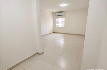 Apartment - 3 - 2 for rent in Zahrata Al Majaz Building - Al Majaz 2 - Al Majaz - Sharjah Apartment - 3 - 2 for rent in Zahrata Al Majaz Building - Al Majaz 2 - Al Majaz - Sharjah