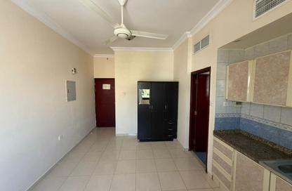 Apartment - Studio - 1 Bathroom for rent in Abna Saqer Building - Al Hamidiya 1 - Al Hamidiya - Ajman