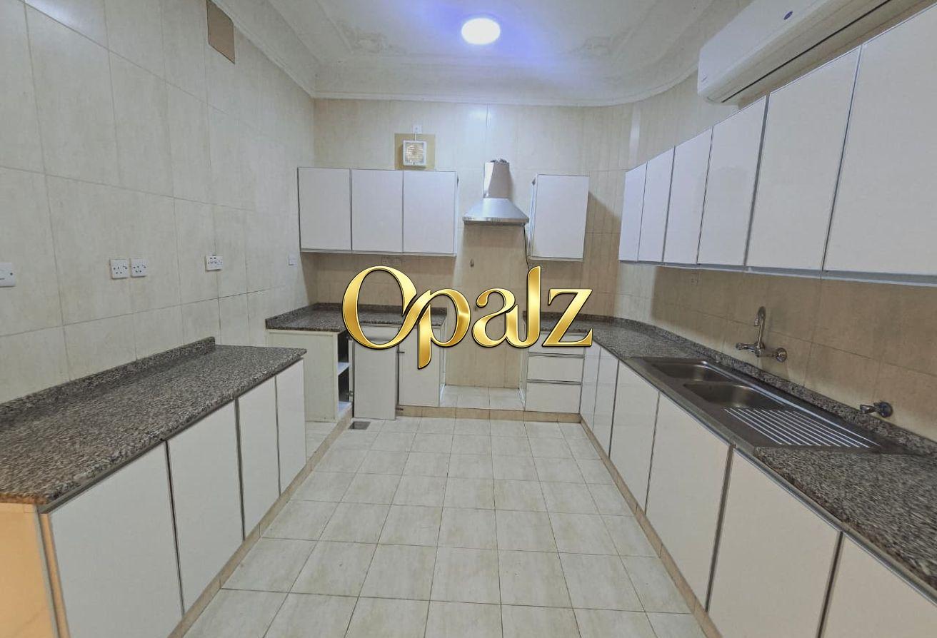 Negotiable | 6BR En-Suite Villa | Closer to Beach photo 7