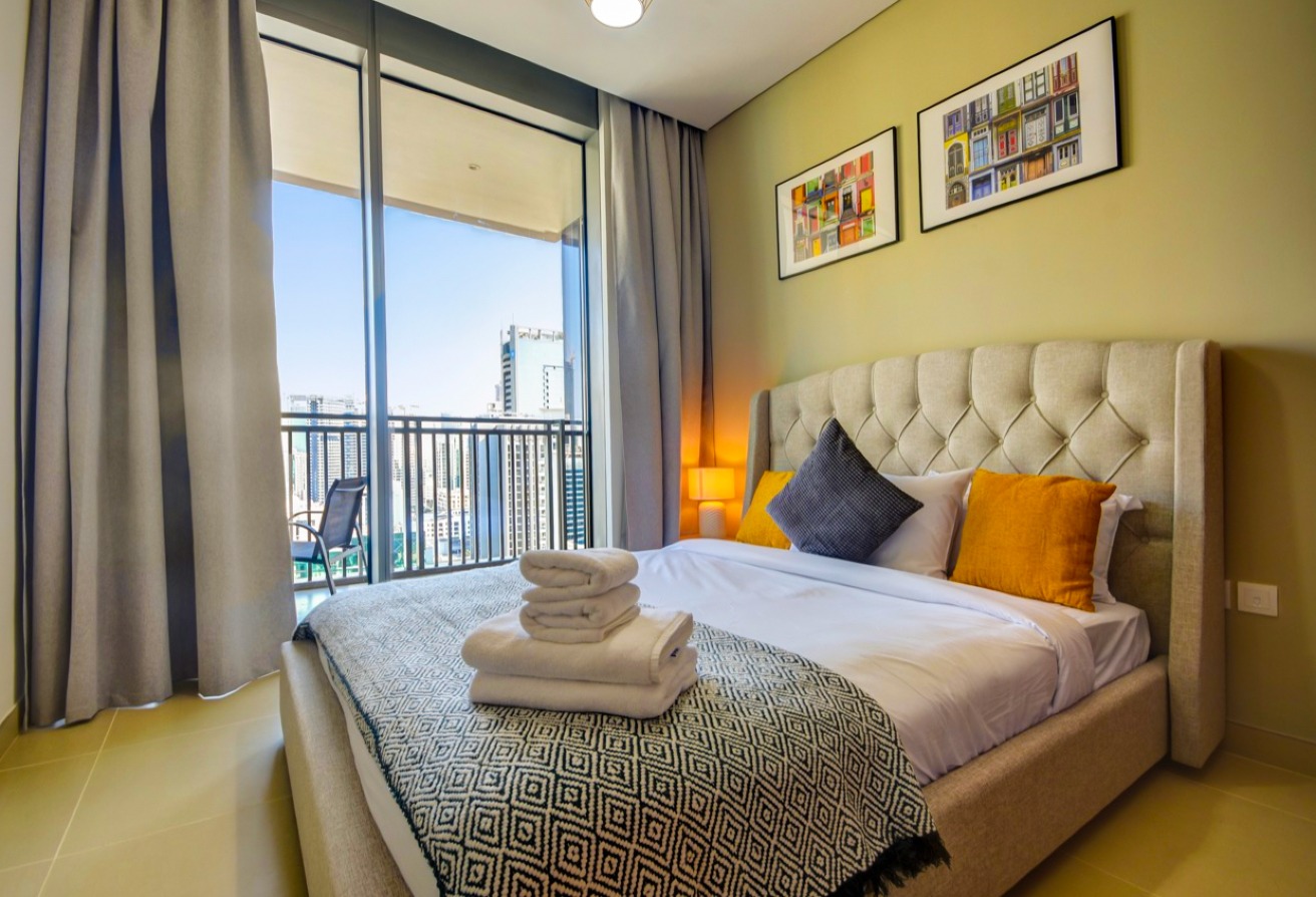 Lake View | Furnished | Multiple Cheques