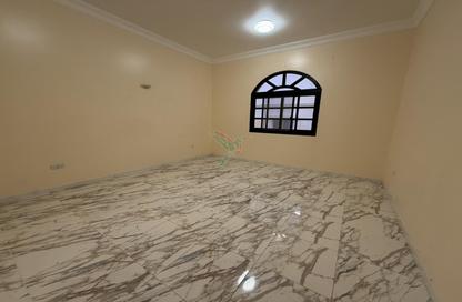Villa - Studio - 4 Bathrooms for rent in Al Mraijeb - Al Jimi - Al Ain