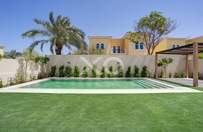 Villa - 3 Bedrooms - 4 Bathrooms for rent in District 8 - Jumeirah Park - Dubai