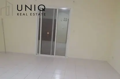 شقة - 1 حمام للبيع في L03 - طراز يوناني - المدينة العالمية - دبي
