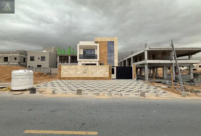 81110611 - Property Image 2