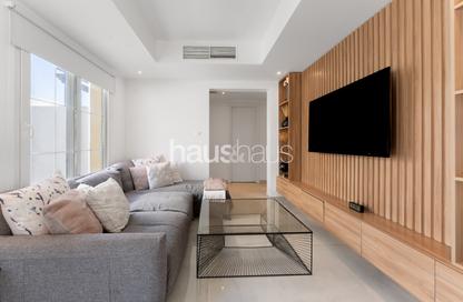 Villa - 2 Bedrooms - 2 Bathrooms for rent in Springs 4 - The Springs - Dubai Villa - 2 Bedrooms - 2 Bathrooms for rent in Springs 4 - The Springs - Dubai
