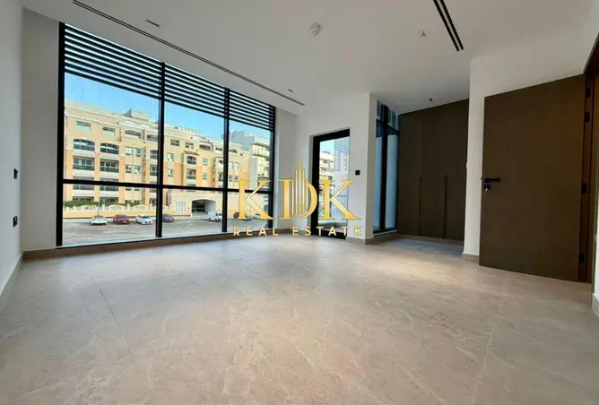 94014817 - Property Image 3