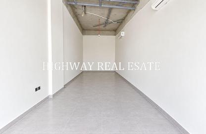 Shop - Studio for rent in Hoshi - Al Badie - Sharjah
