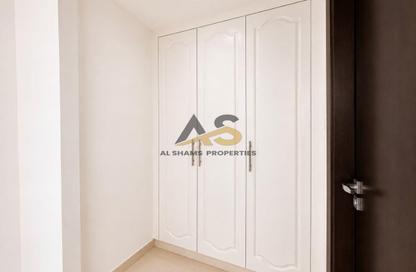 Apartment - 1 Bedroom - 2 Bathrooms for rent in Majestic Tower - Al Abraj street - Business Bay - Dubai