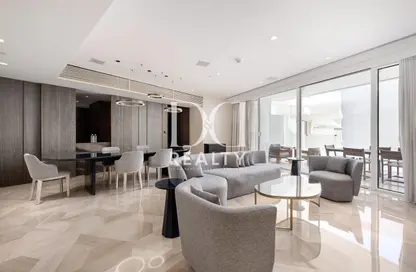 Apartment - 3 Bedrooms - 5 Bathrooms for sale in FIVE Palm Jumeirah - Palm Jumeirah - Dubai