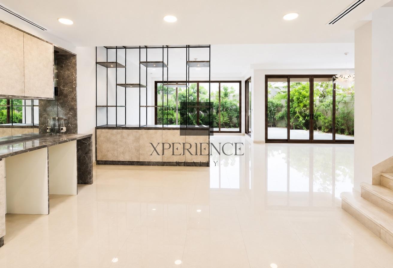 BIGGEST PLOT |CORNER UNIT |VACANT |WELL MAINTAINED