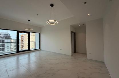 Apartment - 2 - 3 for rent in RBK Building - Jumeirah Garden City - Al Satwa - Dubai