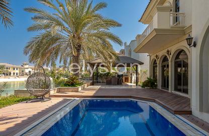 Villa - 4 - 5 for rent in Garden Homes Frond M - Garden Homes - Palm Jumeirah - Dubai