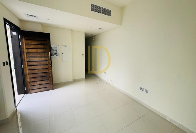 117695171 - Property Image 3