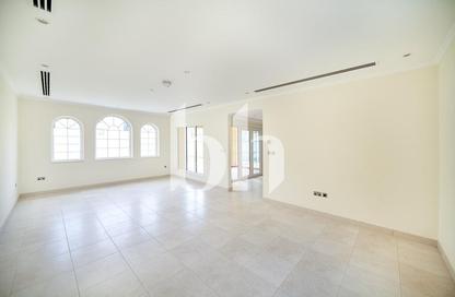 Villa - 3 - 3 for sale in District 8 - Jumeirah Park - Dubai