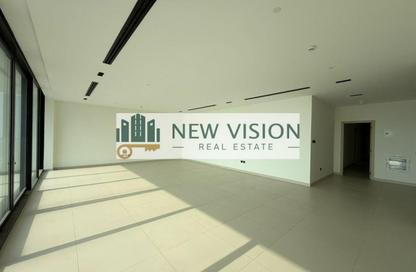 Apartment - 4 - 5 for rent in Al Mamzar Tower - Al Mamzar - Sharjah - Sharjah