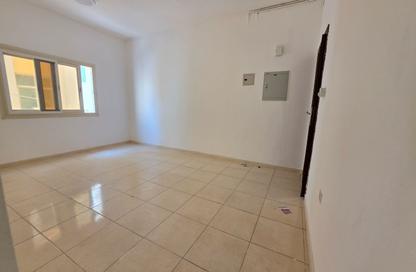 Apartment - 1 - 1 for rent in Fire Station Road - Muwaileh - Sharjah