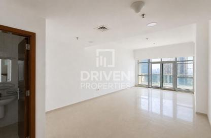 Apartment - 1 - 2 for rent in Lake City Tower - JLT Cluster D - Jumeirah Lake Towers - Dubai