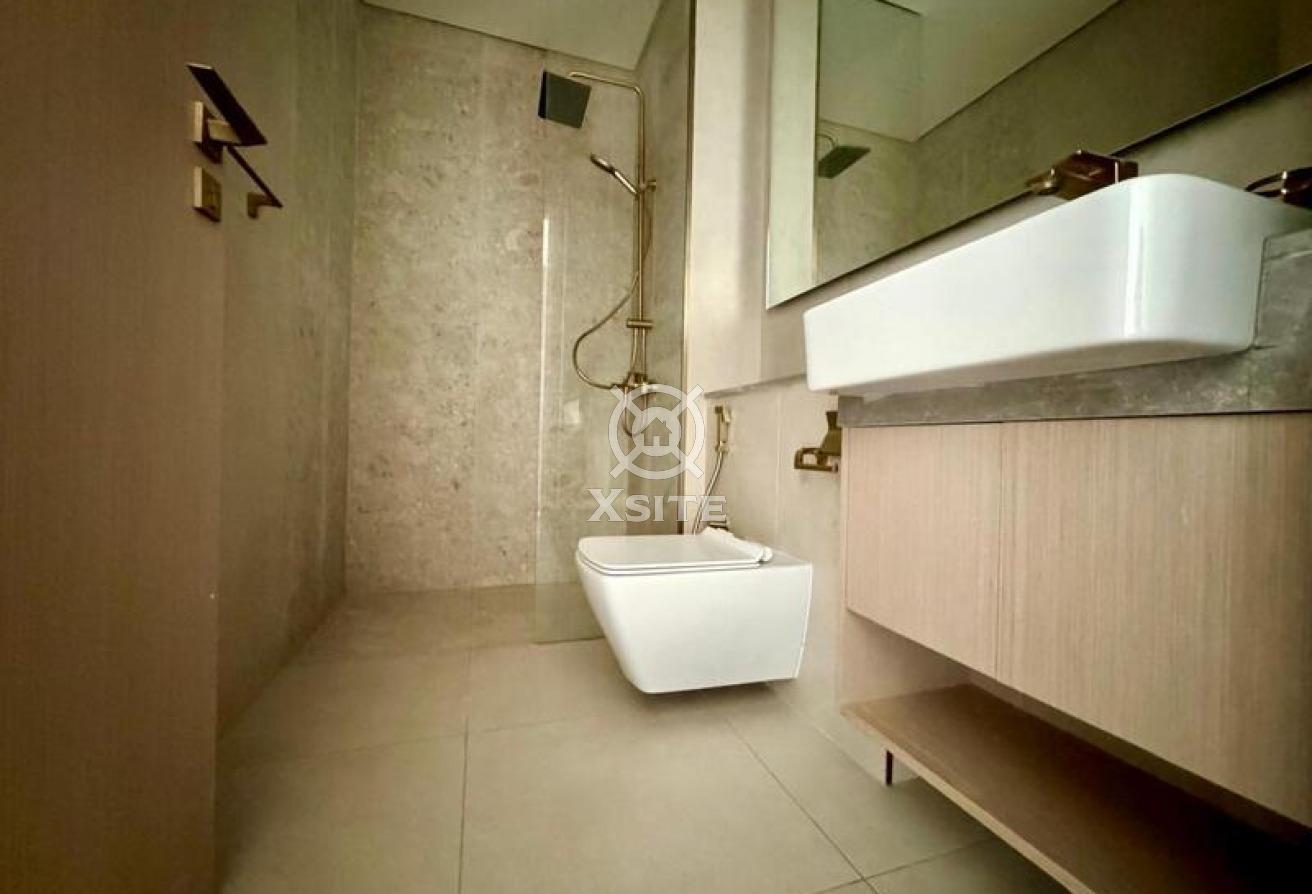 Modern 2 BR| Equipped Kitchen|Prime Location photo 9
