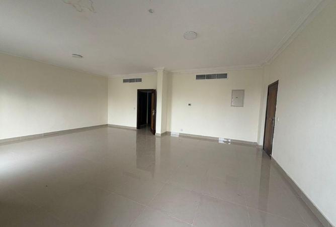 74623051 - Property Image 3