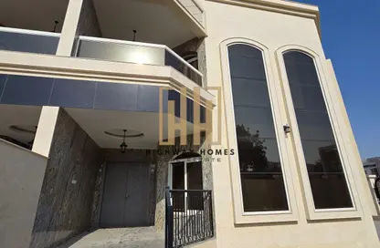 فيلا - 3 غرف نوم - 5 حمامات للايجار في الجزّات - ضاحية الرقة - الشارقة