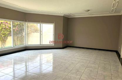 Villa - 5 - 6 for rent in Umm Suqeim 2 - Umm Suqeim - Dubai