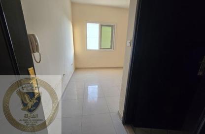 Apartment - Studio - 1 Bathroom for rent in Al Qulaya'ah - Al Sharq - Sharjah Apartment - Studio - 1 Bathroom for rent in Al Qulaya'ah - Al Sharq - Sharjah