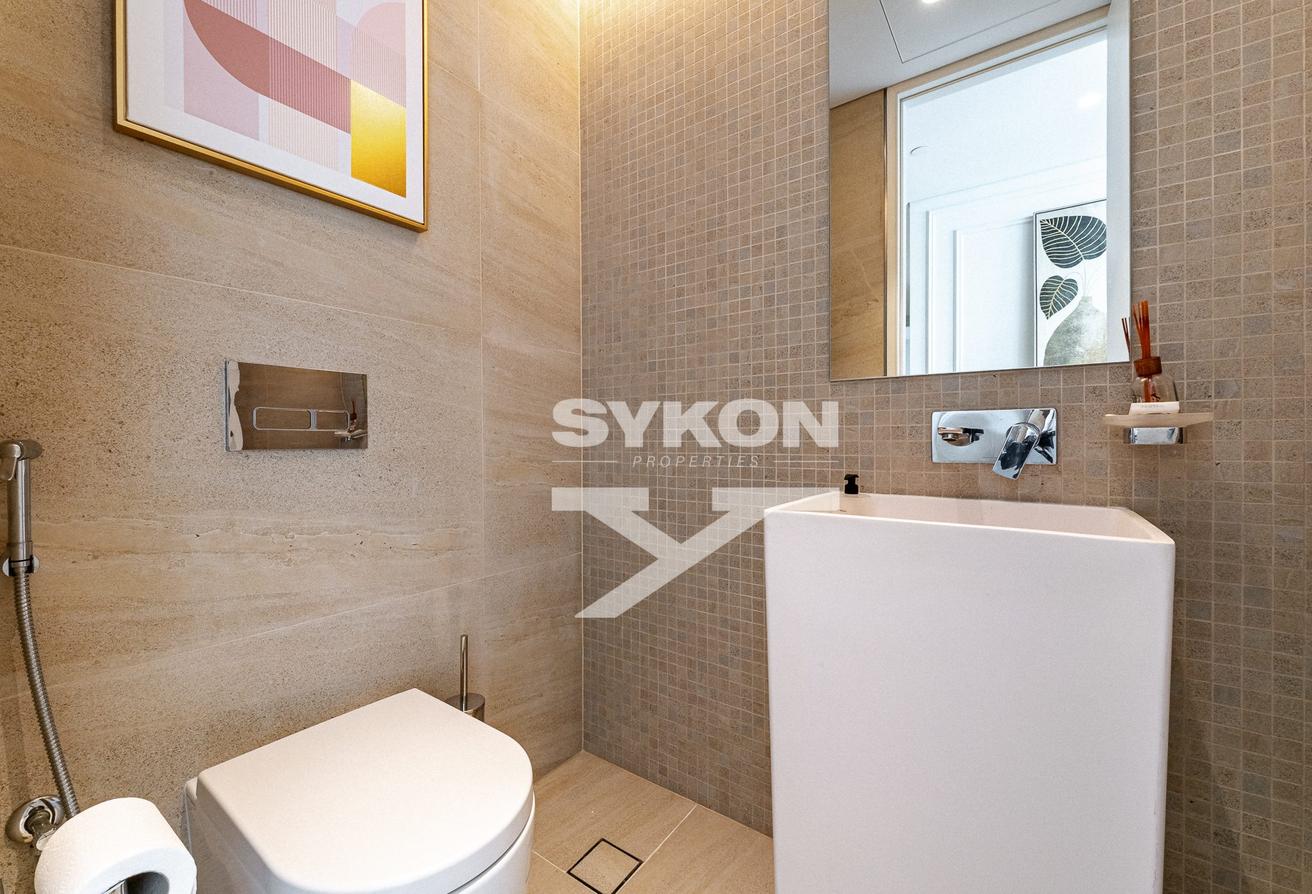 Fully Furnished | Upgraded | Ready To Move In Now photo 19