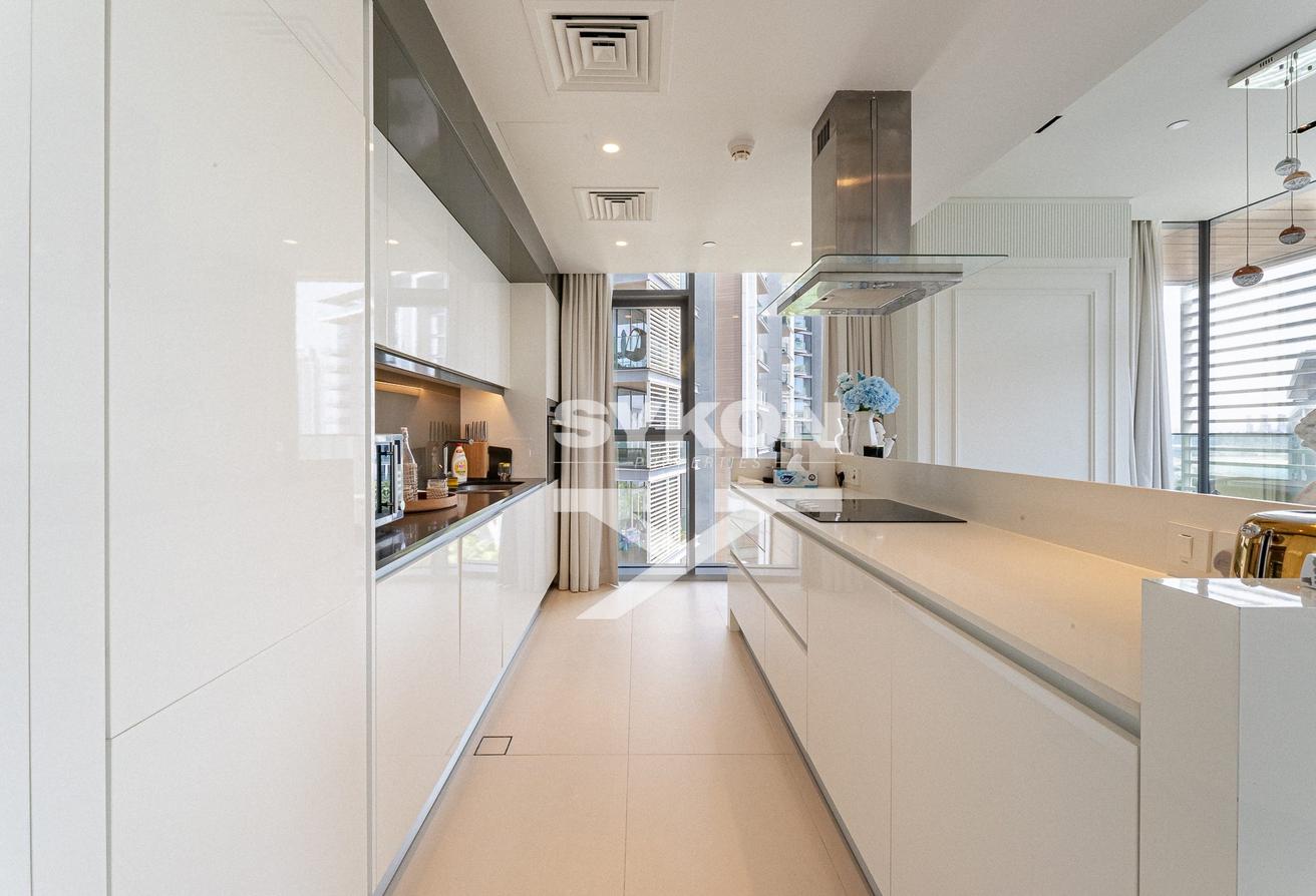 Fully Furnished | Upgraded | Ready To Move In Now photo 9
