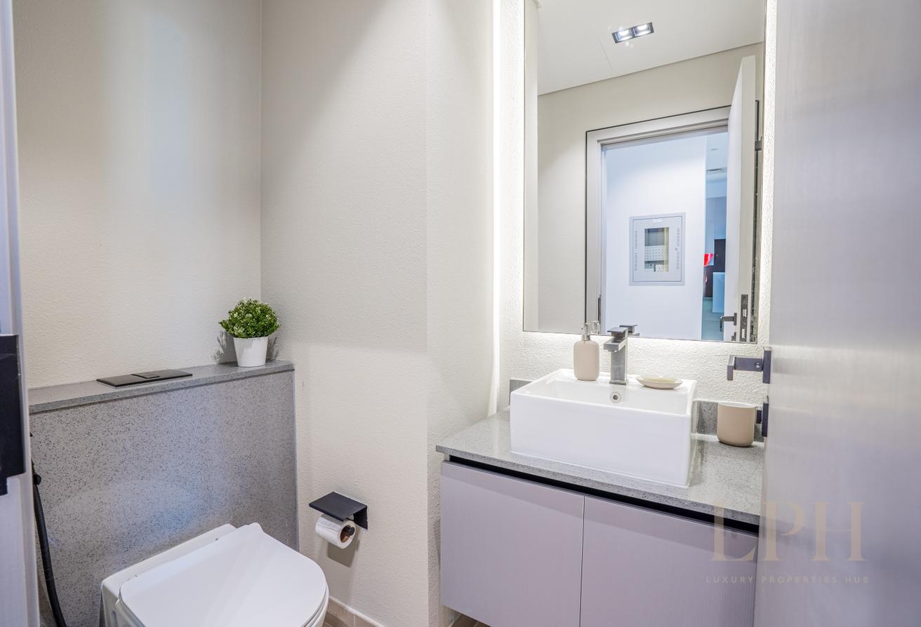 Exclusive | Fully Furnished | Vacant 1st Sept photo 9