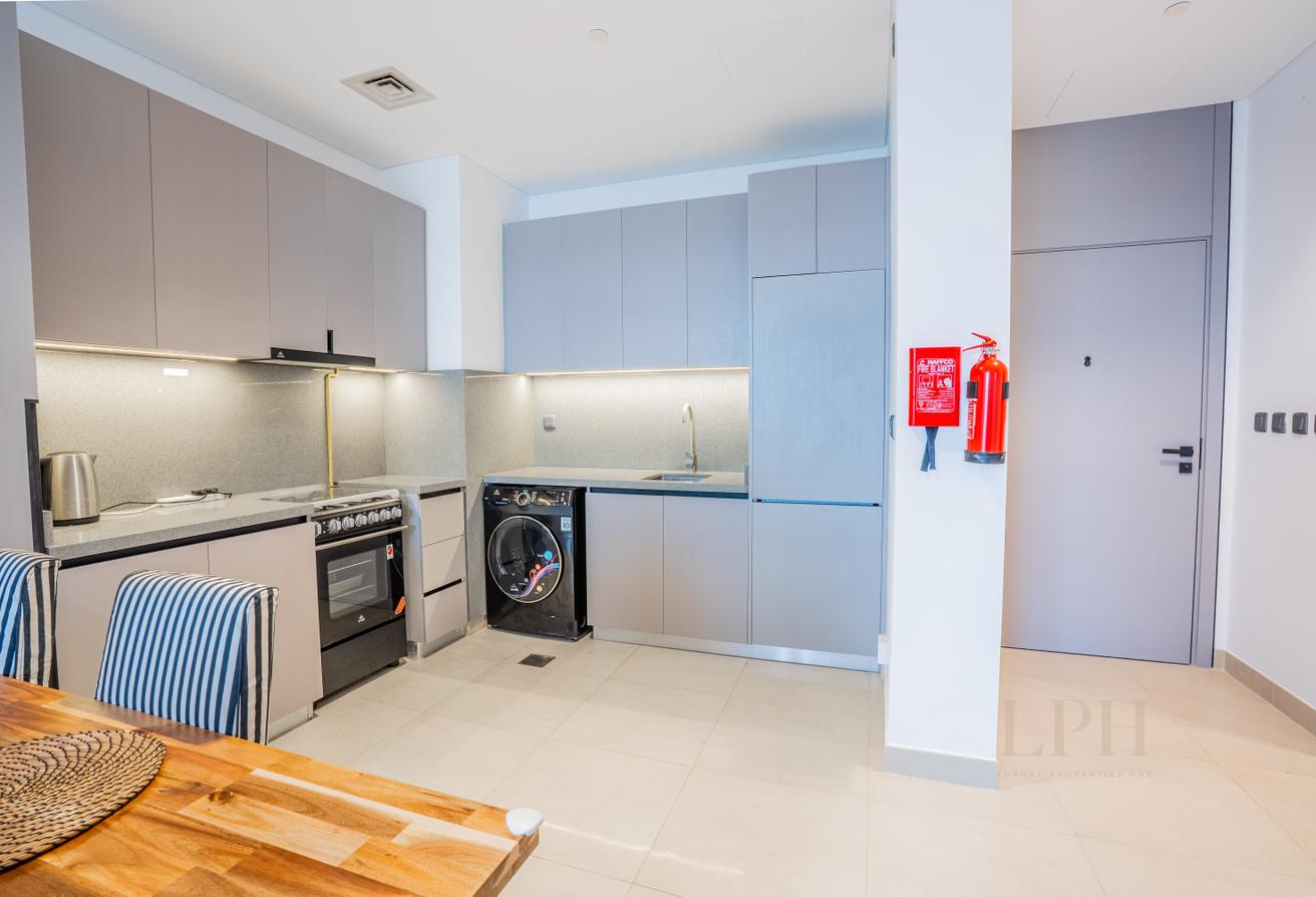 Exclusive | Fully Furnished | Vacant 1st Sept photo 4