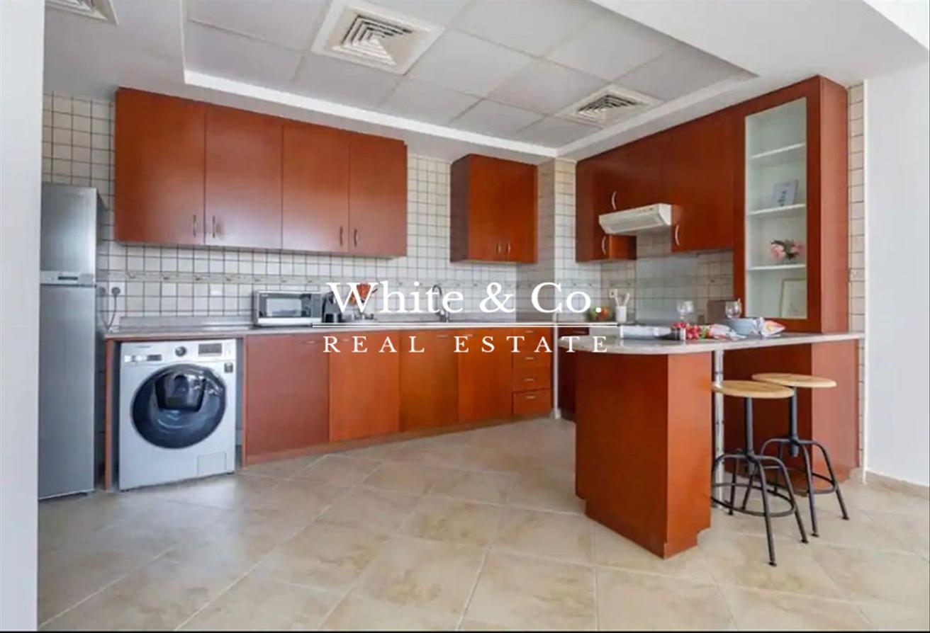 Spacious | Luxury Furniture | Vacant Now photo 12