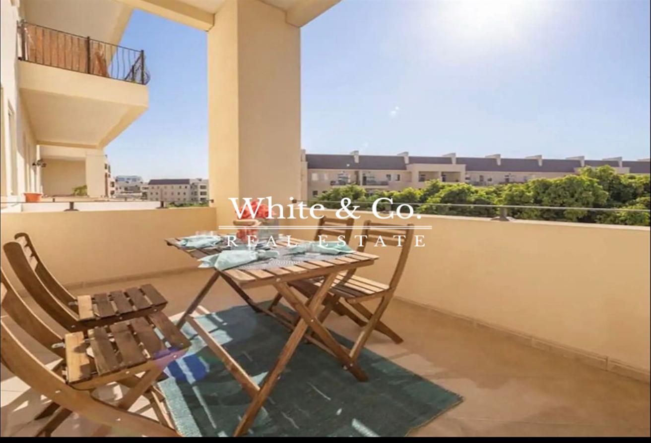 Spacious | Luxury Furniture | Vacant Now photo 17
