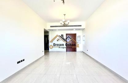 Apartment - 2 - 3 for rent in Yasmeen Building - Al Jaddaf - Dubai Apartment - 2 - 3 for rent in Yasmeen Building - Al Jaddaf - Dubai