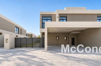 Villa - 4 - 6 for sale in South Bay 3 - South Bay - Residential District - Dubai South (Dubai World Central) - Dubai